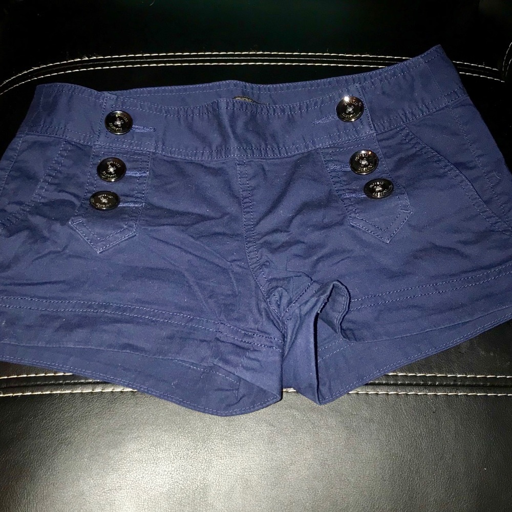❤️Express navy blue button shorts❤️
